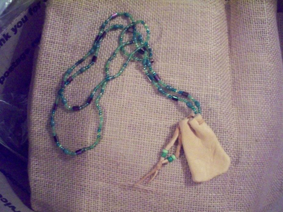 JEWELRY, NECKLACE, MEDICINE POUCH, HANDMADE, LEATHER, GREENS/PURPLES