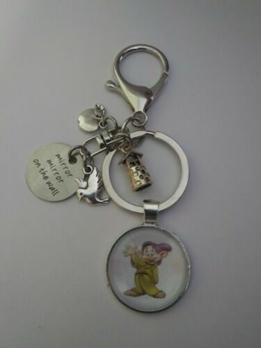 HAND-MADE DISNEY SNOW WHITE DOPEY CHARMS SILVER keychain/purse dangle