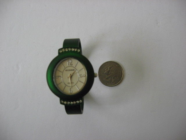 Womans Ecosse Quart Watch. Elegant, yet simple.