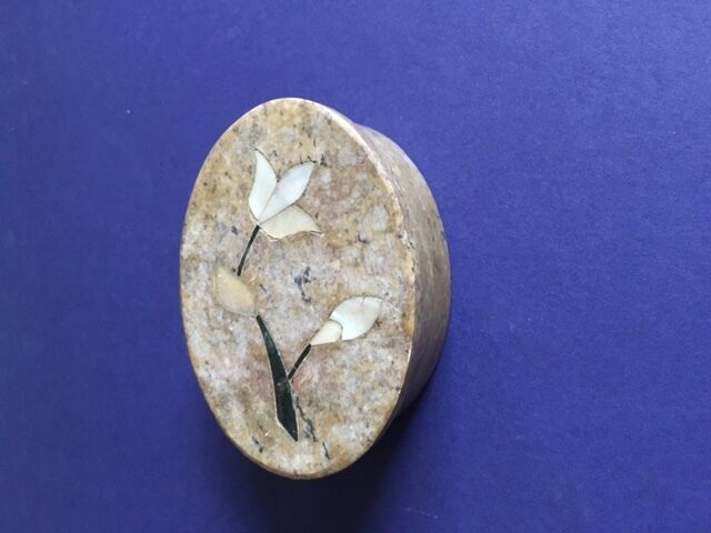 JASPER OVAL JEWELRY BOX WITH MOTHER OF PEARL FLOWER INLAYS