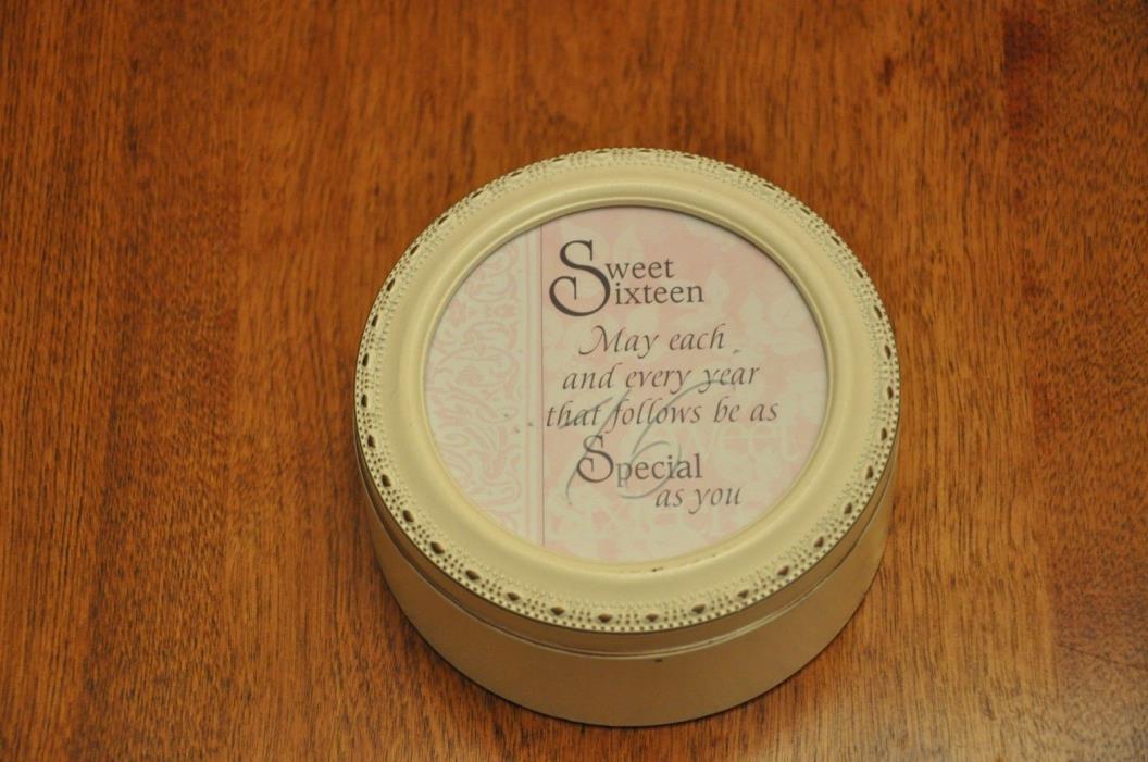 Sweet Sixteen Ivory Cottage Garden Round Treasure/Keepsake Box