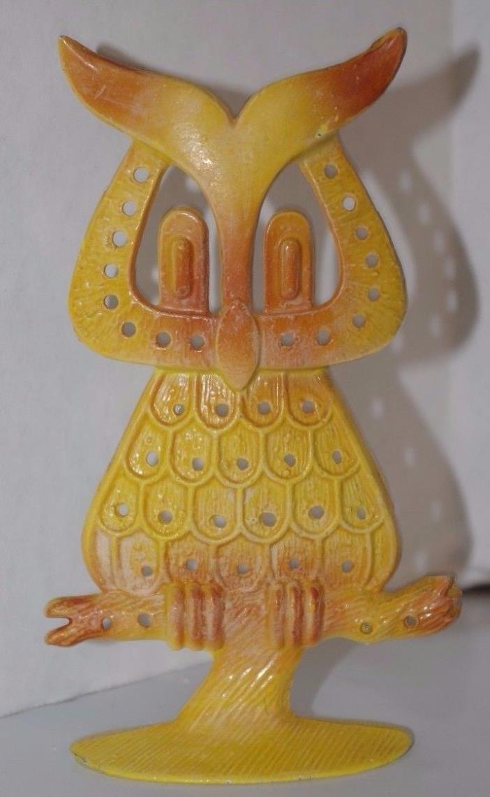 Vintage 70s OWL Earring Tree with ORIGINAL Paint Metal Revere Yellow Chic