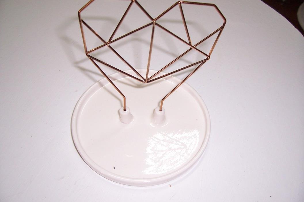 00121 - Small White Ceramic and Metal Jewelry Caddy Earring Rack