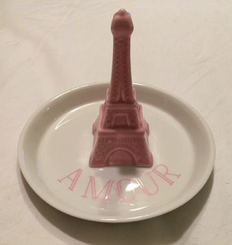Eiffel Tower AMOUR Villa Decor Pink/White Ceramic Jewelry/Ring Holder - NEW