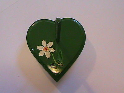 Ring Holder Green Heart Daisy Flower