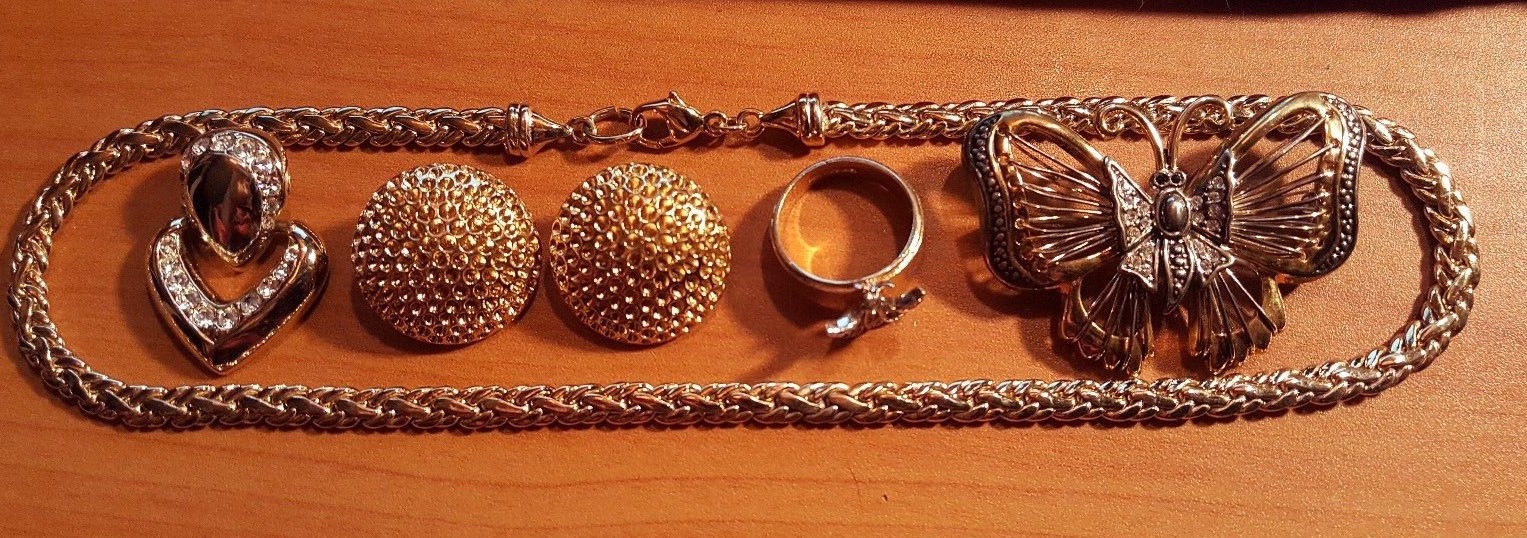 Butterflies goldtone jewelry ring brooch clip back drop Monet Best stones bright