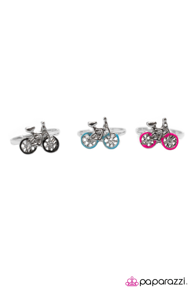 NEW PAPARAZZI STARLET SHIMMER BICYCLE RING EARRING SET