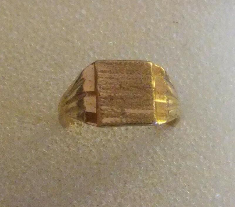 VERY CUTE Vintage~14K Gold~Childs~Ring~size 2 1/2~Band to engrave  ((166))