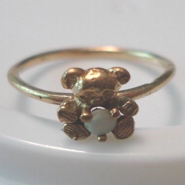 10K Solid Gold Baby Ring Teddy Bear - Small  White Stone - Size 3.25 - 0.9 Grams