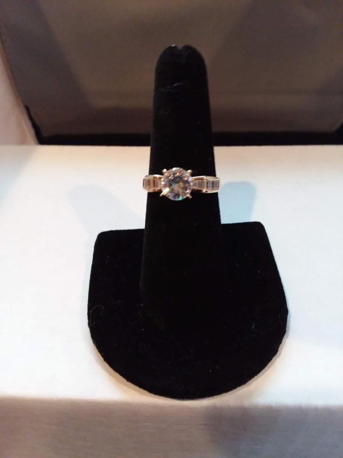 Engagement Cubic Zirconia Yellow Gold 10K Excellent Condition Size 7