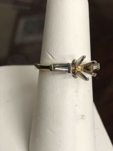 14KT Yellow Gold and Baguette Diamond Soliatare Mount For Round-6 Prong NICE!
