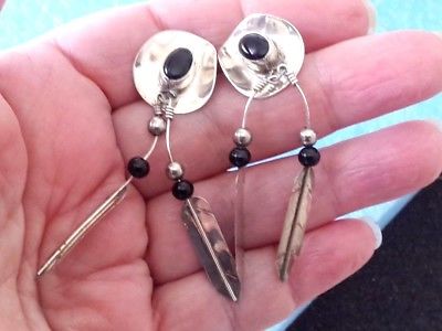 VINTAGE STERLING SILVER SOUTHWESTERN COWGIRL HAT FEATHER ONYX DANGLE EARRINGS