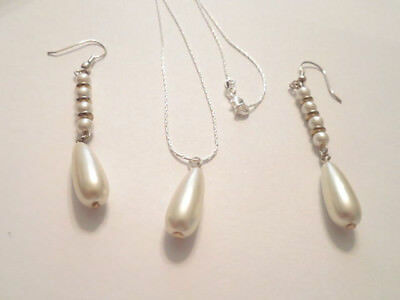 ViINTAGE STERLING SILVER CHAIN WITH A FAUX PEARL PENDANT AND MATCHING EARRINGS