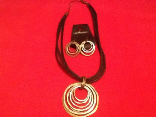 Tritone hoop earrings and matching necklace - never worn