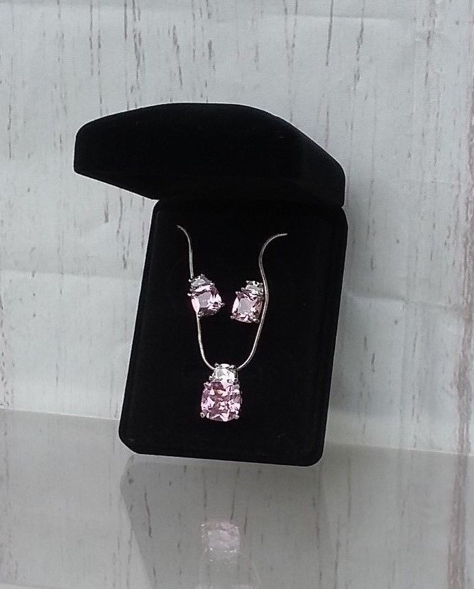 2pc Pink Necklace Earring Set Gift Boxed Jewelry NWOT Stocking Stuffer