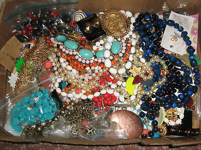 Large 5# LOT Costume JEWELRY Necklaces Earrings Brooches Sets Pinbacks Charms A