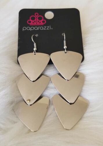 NWT Paparazzi Beautiful Exclusive Silver Earrings only $5