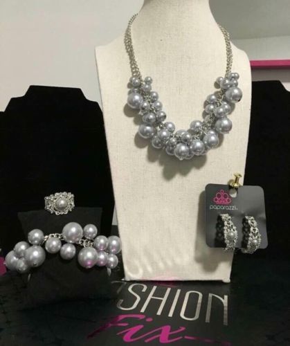 NWT Beautiful 5pc Set June Fashion Fix won’t last! Silver Pearl Set