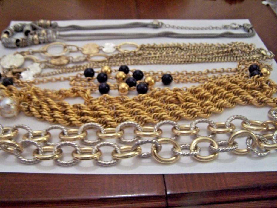 LOT OF 5 NECKLACES (GOLDTONE, SILVERTONE) EUC