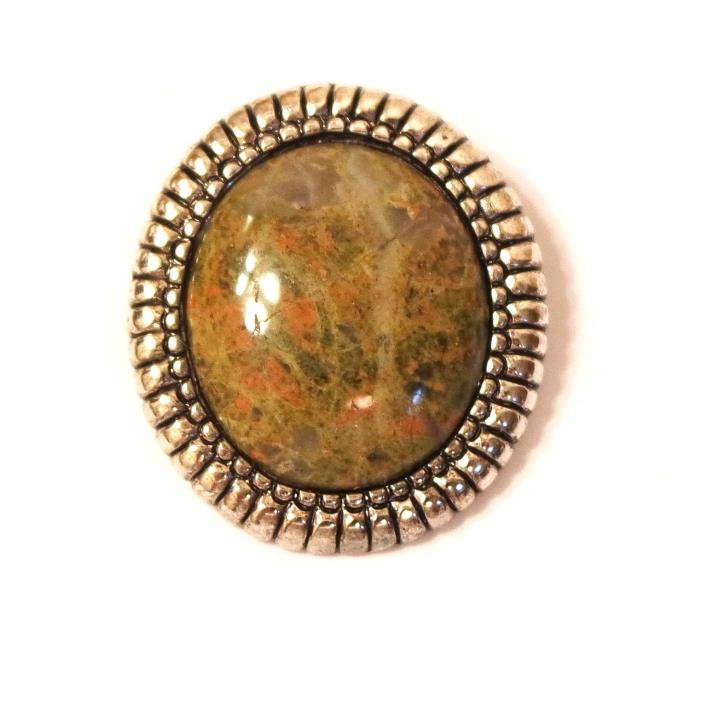 PD PREMIER DESIGNS Silver Tone Frame Green Jasper Cabochon Scarf Clip