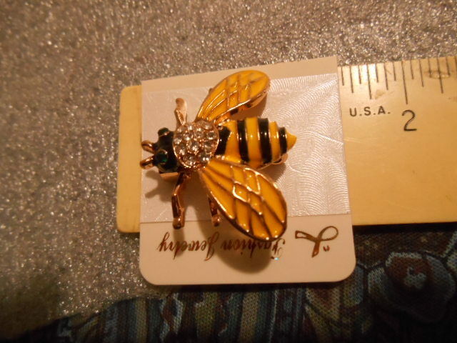Utah Busy Bumble Bee Pin or Brooch Approx. 1