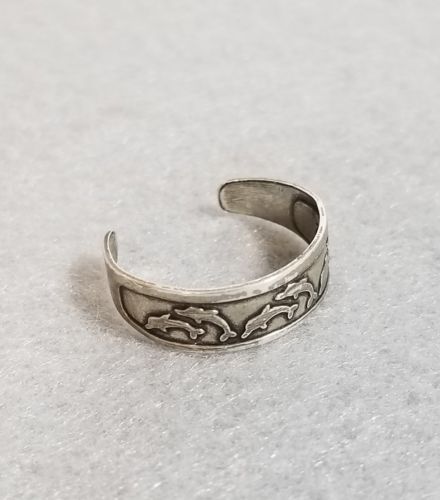 925 Sterling Silver Etched Leaping Dolphins Toe Ring - Size Adjustable