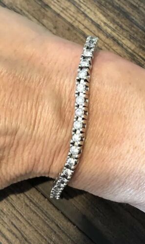 Diamond Tennis Bracelet With 41 Round Diamonds Set In U Shape Prong Design