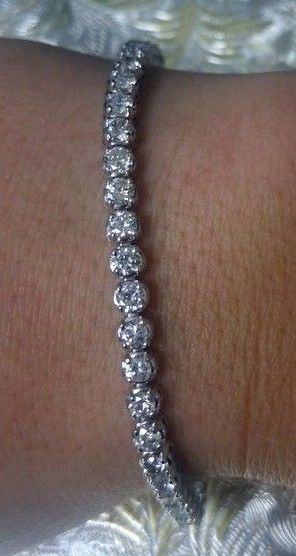 ONE 14k W/G Diamond Tennis Inline Bracelet, 5.25 ctw. White is beautiful