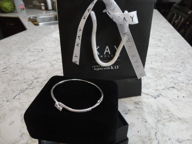 EVER-US 1CT. DIAMOND BRACELET nwt