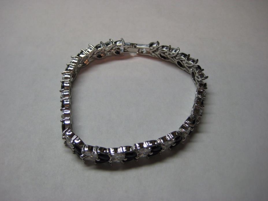 Bracelet with 21.00ctw Beautiful Created Onyx & White Gemstones