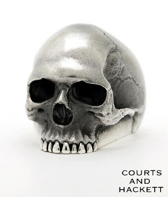 COURTS AND HACKETT / Skull ring in Sterling Silver