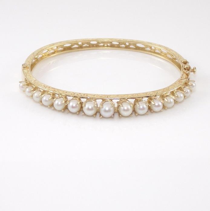 14K Yellow Gold Graduated Pearl Hinged Bangle Bracelet