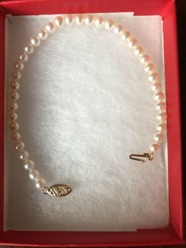 Classic 4 mm Pearl Strand Bracelet with 14K Gold Clasp. 7 3/8 Inches Long.