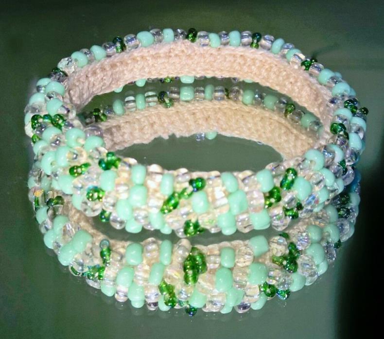 Araina Sparkles Glass Bead Bangle Bracelet Small to Medium Wrist Crochet Item #7