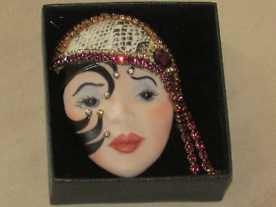 Handmade Pin Flapper Retro Woman Rhinestone 3