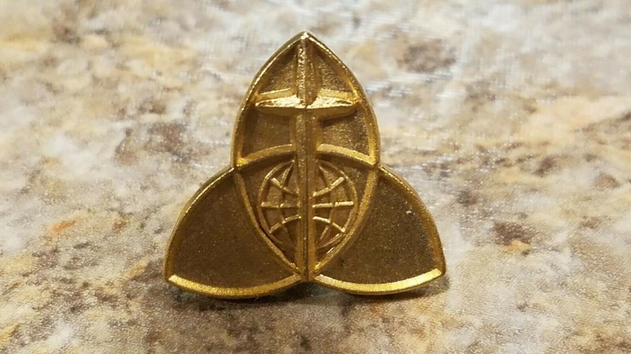Christian Religious Catholic Church Trinity Knot Cross Pin Celtic Tie Tac Brooch