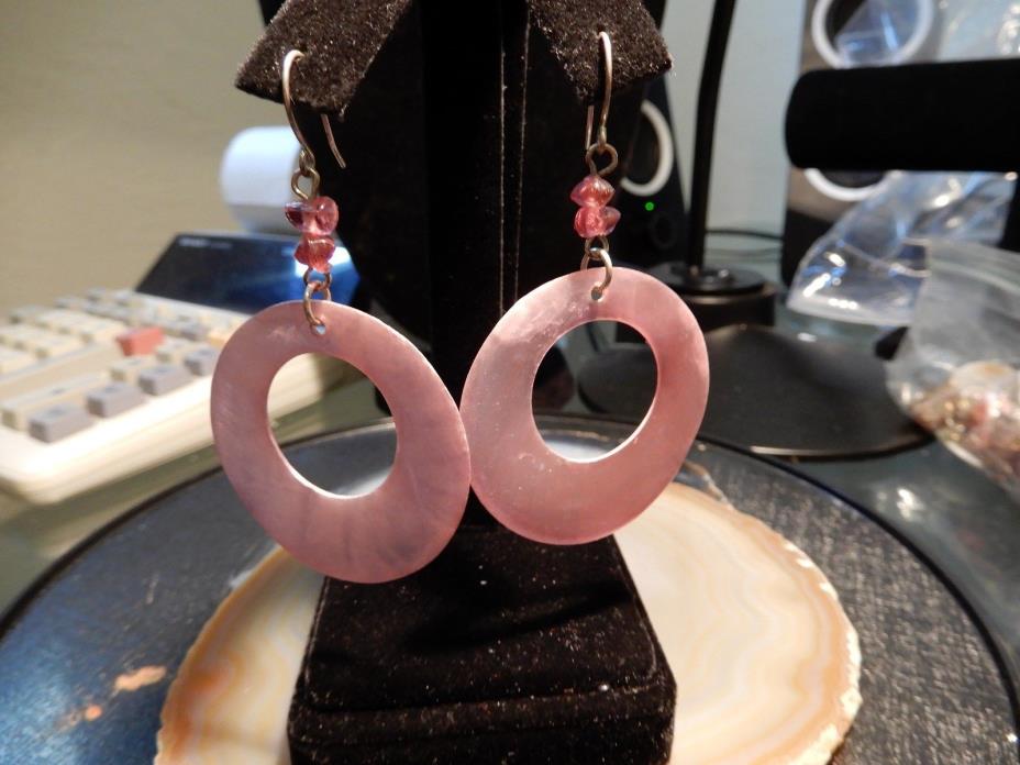 Pink Shell and bead dangle hoops (Jewelry 166) 2