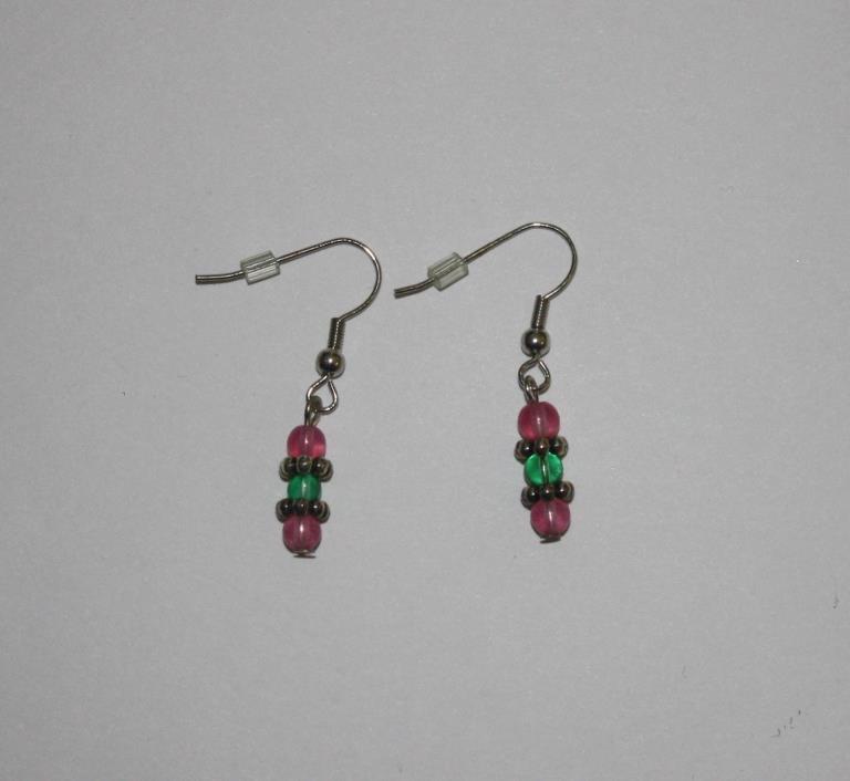 PAIR OF ROUND GREEN AND PINK BEAD EARRINGS