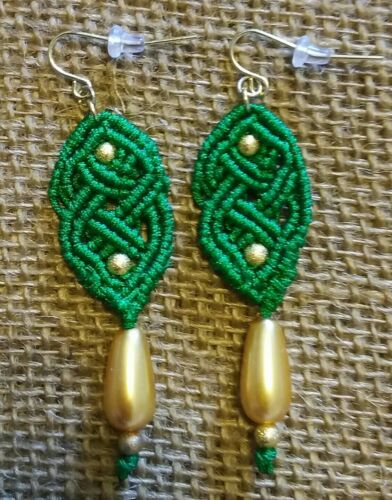 Homemade earrings - Irish green celtic knot