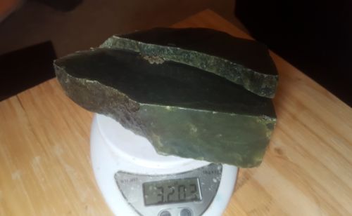 Canadian nephrite jade BC raw rough for cabs cabochon sculpture 1453gram 3.20lbs