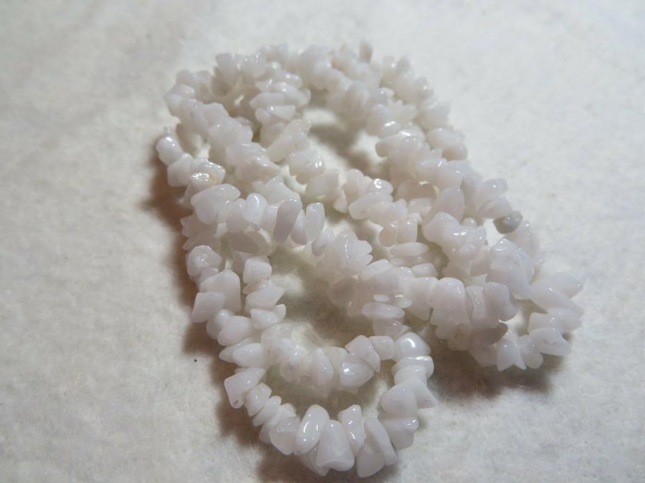 Snow Quartz (natural) medium to small pebble chips 34