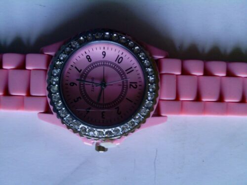 Pink rubber cute **NEW** watch easy to read auction no reserve new battery