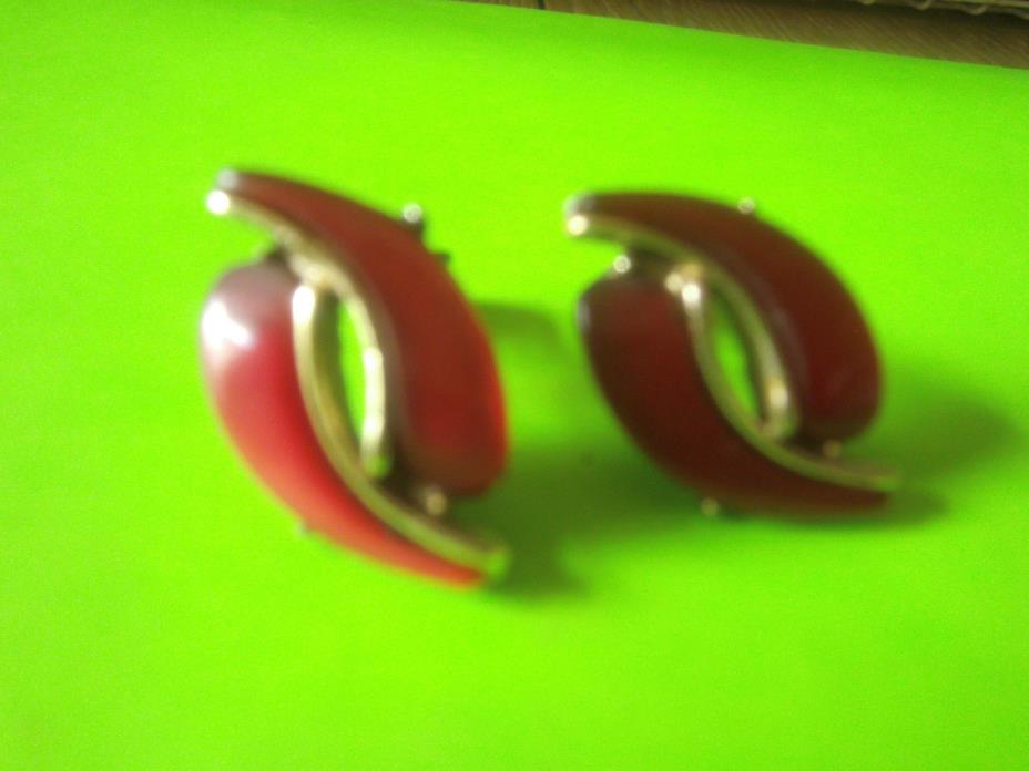 Vintage Clip thermoset earrings 1950's