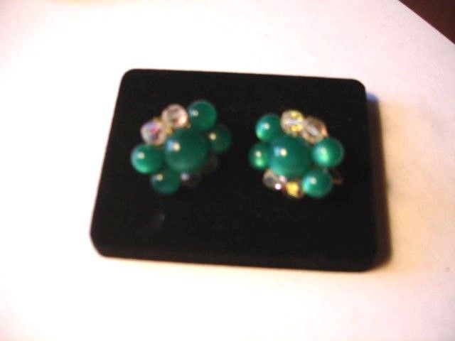 Vintage LUCITE Green Beads Chunky Large Clip On Earrings      #E26