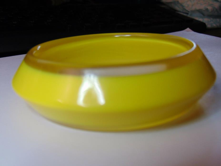 Vintage yellow and clear lucite bangle bracelet