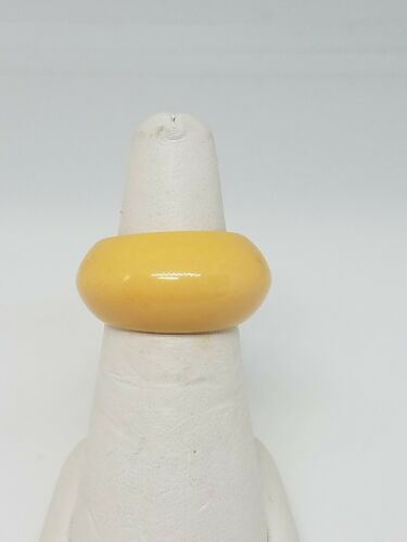Vintage Yellow Lucite Chunky Band Ring Size 6.5