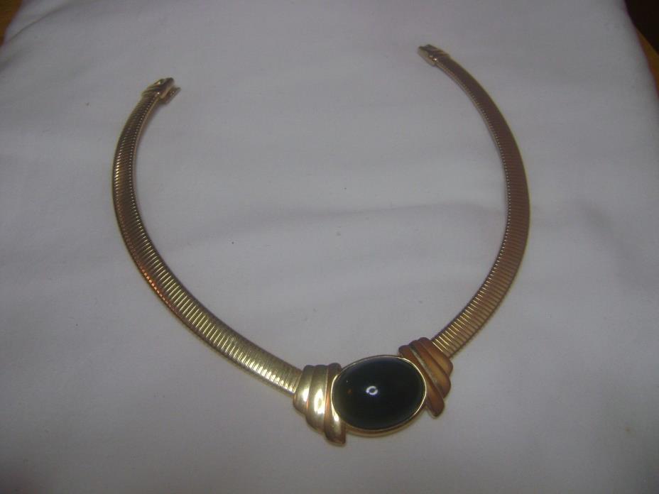 Nice gold tone Trifari necklace