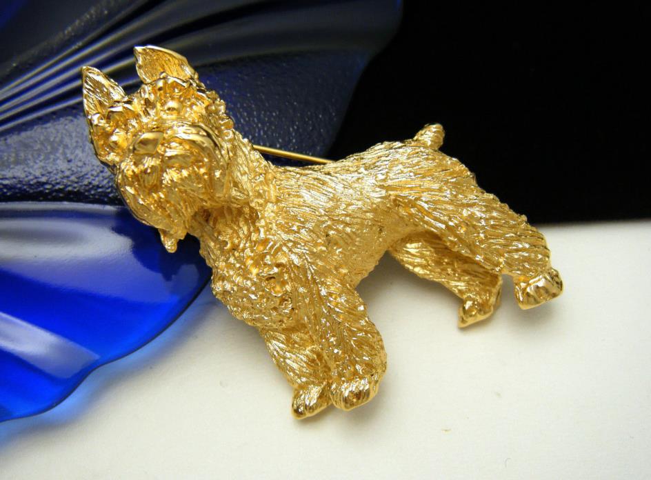 Crown Trifari Vintage Brooch Figural Schnauzer Dog Gold Tone Dimensional