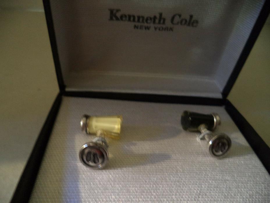 MEN'S VINTAGE CUFF LINKS (SHAPED LIKE SALT & PEPPER SHAKER)