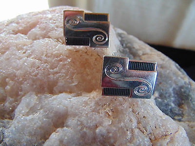 Vintage silver tone cuff links nicely engraved with treble cleff